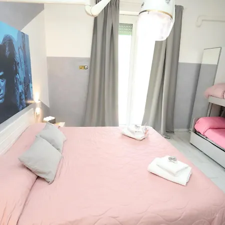 Cineroma בית הארחה 3*