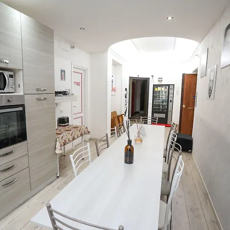 בית הארחה Cineroma